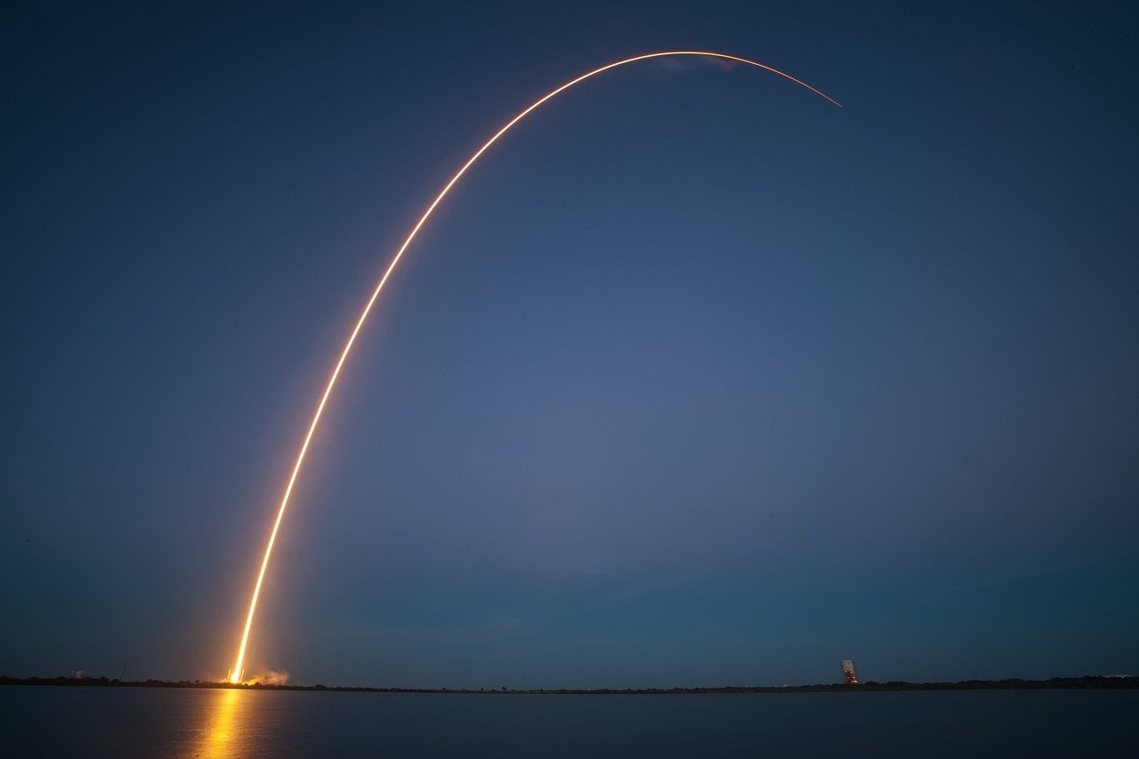 rocket launch, night, trajectory, spacex, lift-off, launch, flames, propulsion, space, rocket, speed, vehicle, missile, rocket engine, transportation, transport, spaceship, power, spacecraft, flying, fuel, countdown, cape canaveral, launch pad, blue night, blue power, rocket launch, spacex, launch, rocket, rocket, rocket, rocket, rocket, missile, missile